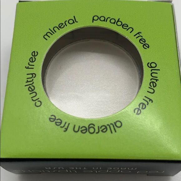 NIB RedAppleLipstick Mineral Eyeshadow-Innocence - Picture 3 of 4